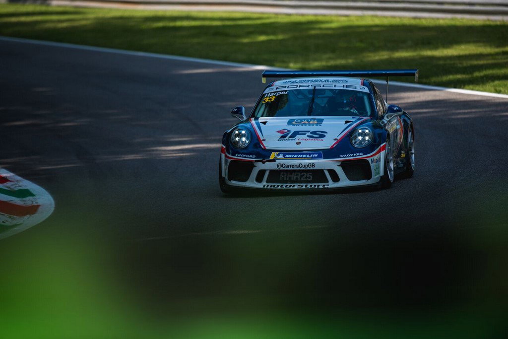 PCCGB Monza: Harper sets blistering pace for Monza pole